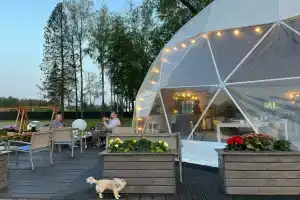 Нью Рига Вилладж & Бохо Глэмп Отель