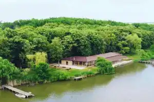 Украинский - Гостиницы