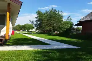 Домик на Селигере, Неприе