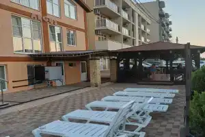 Argus Hotel