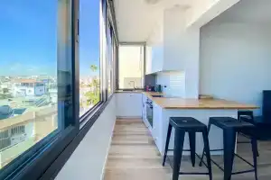 Phaedrus Living: Ourania City Heights Flat, Лимассол