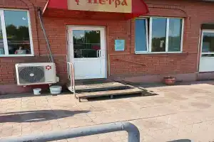 Гостиница у Петра, Алзамай