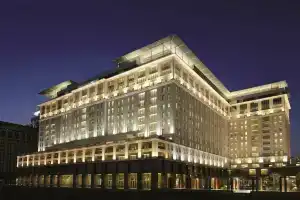 Отель «The Ritz-Carlton Executive Residences», Дубай