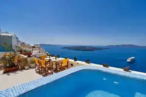 Iriana Suites, Фиростефани