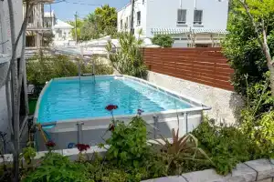 Spacious 4bd House w Pool in Hezliya, Герцлия