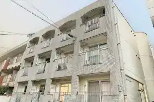Local Nishijin Apartment, Фукуока