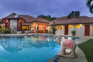 Pattaya Hill, Near the City and Beach, Джомтьен