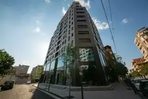 Central Chic Apartments, Тирана