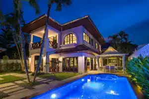 Pool Villa 3br with Gym and Billiard, Камала