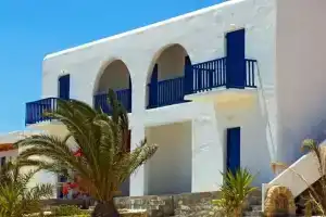 Finikas Hotel, Куфонисия