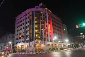 Pacific Hotel, Мандалай