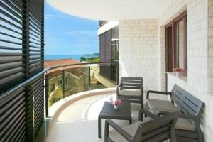Anatolia Sea view One bedroom Apartment, Рафаиловичи