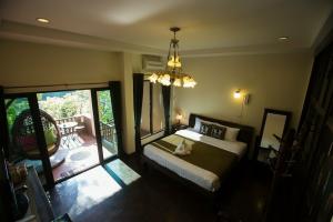 Villa San Pee Seua, Чианг Май