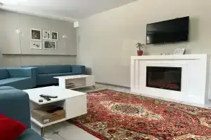 Хостелы рядом с Лагерным садом