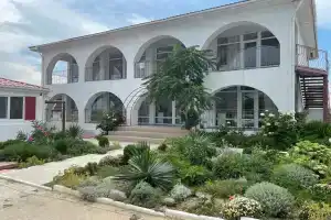 Гостевой дом Villa White, Щёлкино