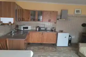 Приза Отель, Лоо