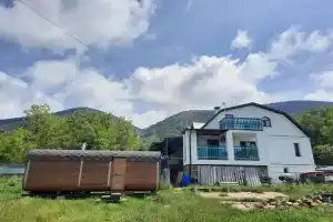 Дом для отпуска «Крымская Швейцария», Колхозное