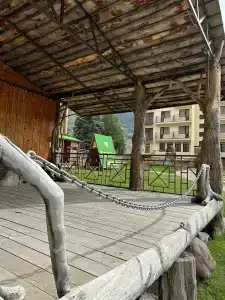 Yeti House - 10