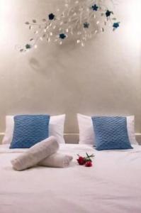 Laemsing Whitehouse - 17