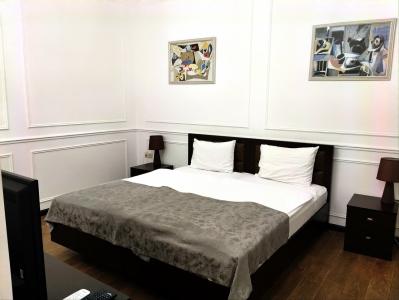 Boutique Living - 8