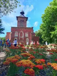 Тюниных - 32