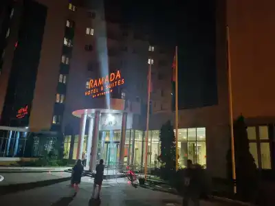 Ramada Hotel & Suites by Wyndham - 10