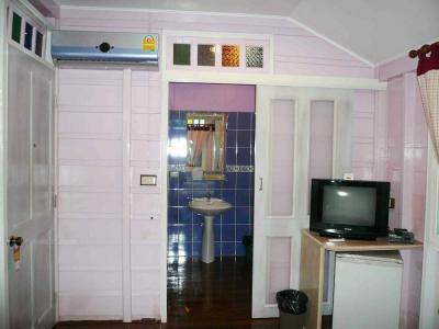 Samsen Sam Place - 23