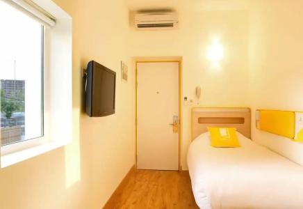 Bloomrooms @ Link Road - 1