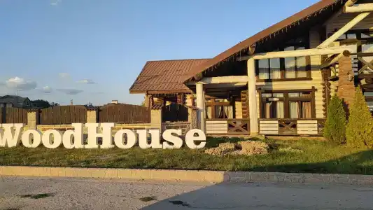 WoodHouse - 1