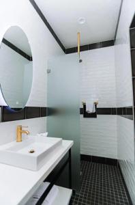 H by H Hospitality - 65