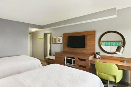 Hampton Inn & Suites Fort Lauderdale Airport - 25