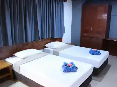 Little Mermaid Guesthouse & Restaurant - 11