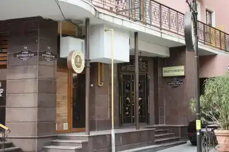 на Боткинской 2в - 4