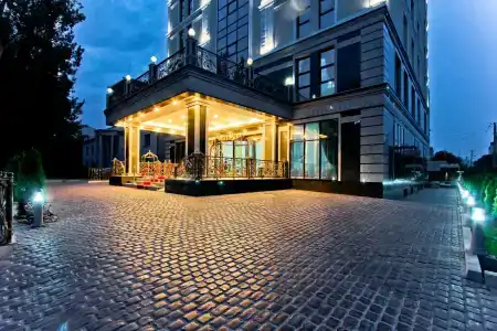  Plaza Bishkek - 13