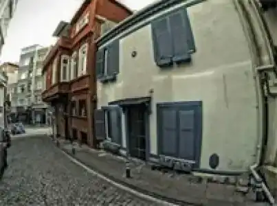 Corner Hot - 4