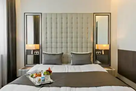 Congress Avenue - 49