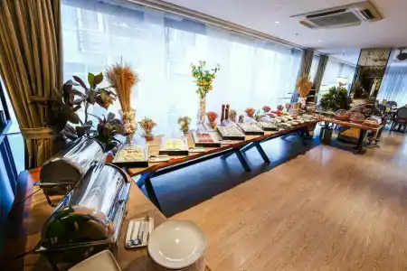 Broyt Suites - 52