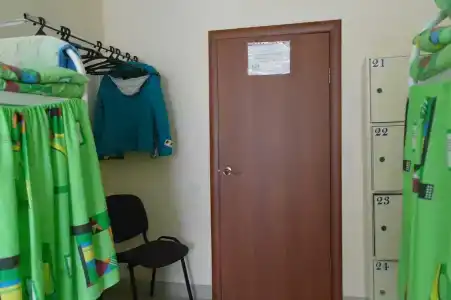 В центре - 48