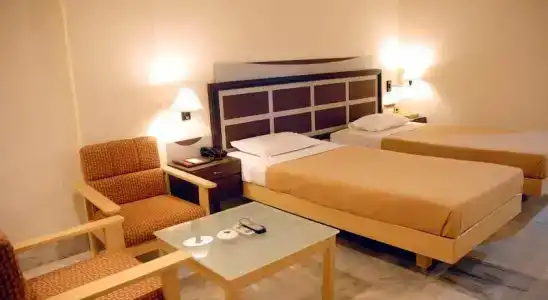 Abu Sarovar Portico,Chennai - 4