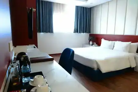 Le Hoang Beach Danang - 17