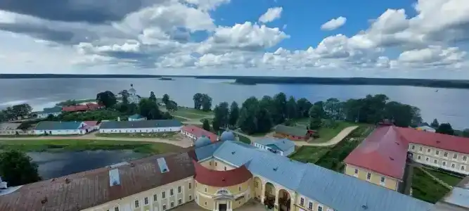 Монастырская гостиница - 17