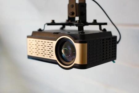 Треугольный стильный дом рядом с сыроварней - 41