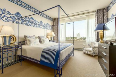 Hilton Amsterdam - 26