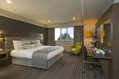 Bonnington & Leisure Centre - 9