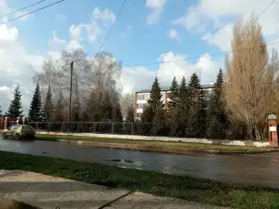 Нефтяник - 33