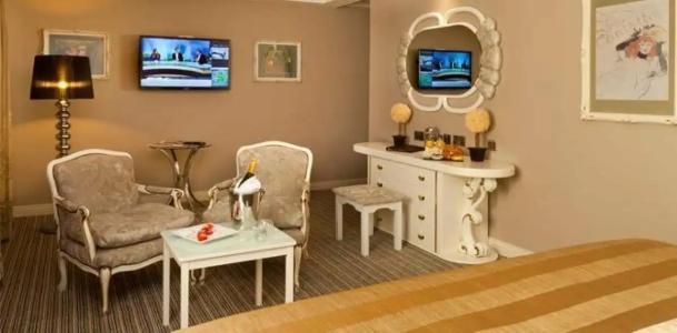 Bonnington & Leisure Centre - 62