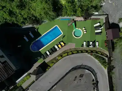 Губернский - 20