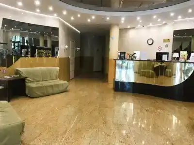 Кремлевский - 56