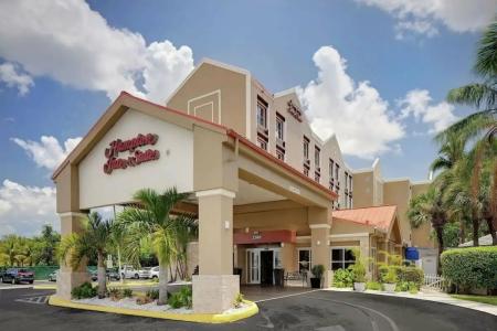 Hampton Inn & Suites Fort Lauderdale Airport - 27