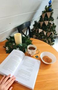 Треугольный стильный дом рядом с сыроварней - 86